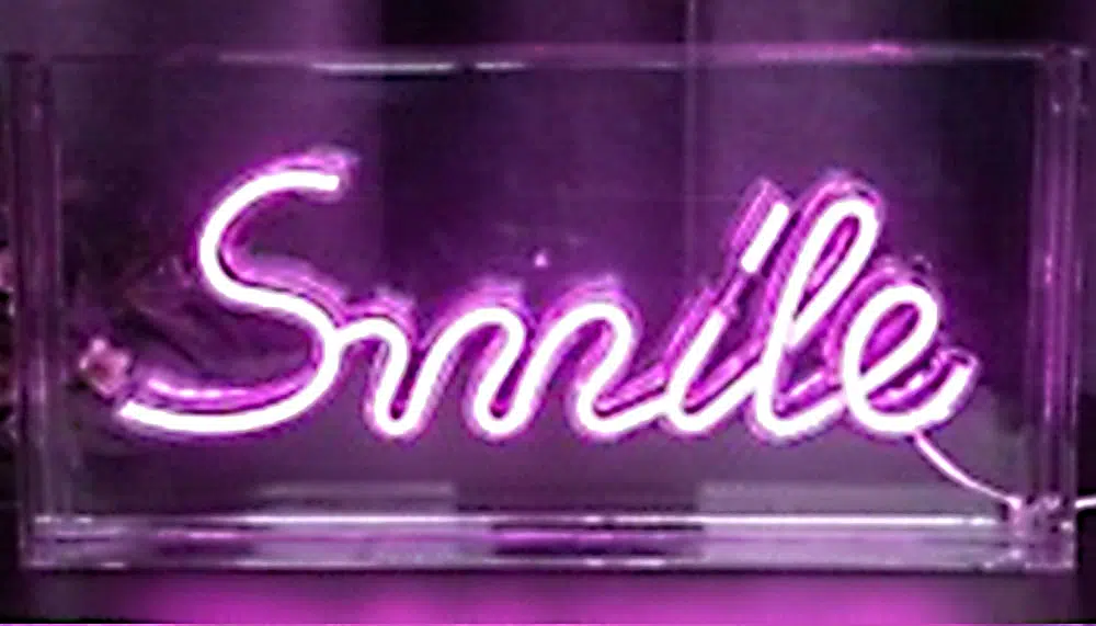 NLB-010 – Neon Light Box – Smile