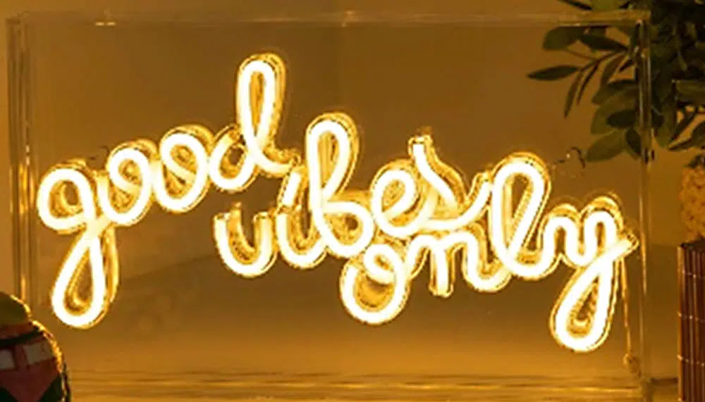 NLB-016 – Neon Light Box – Good Vibes Only