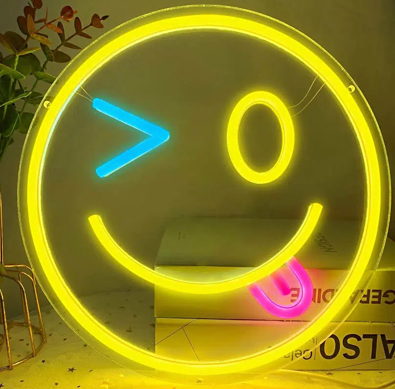 NHL-057 – Neon Hanging Light – Smily Blink