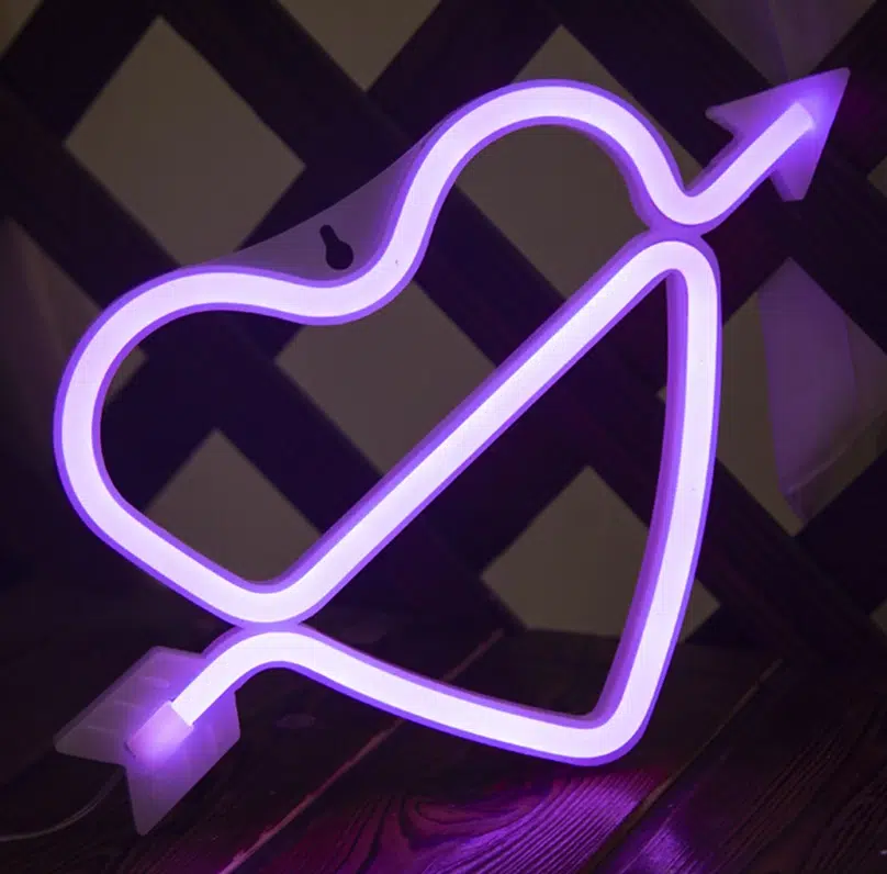SNL-017PP – Small Neon Hanging Light – Heart & Arrow Purple