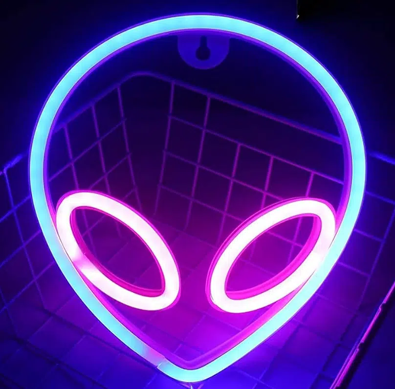 SNL-031 – Small Neon Hanging Light – Alien Face Blue