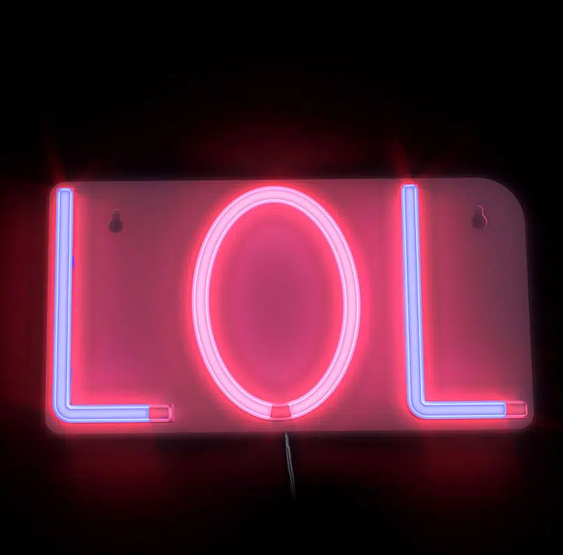 SNL-075 – Small Neon Hanging Light – LOL